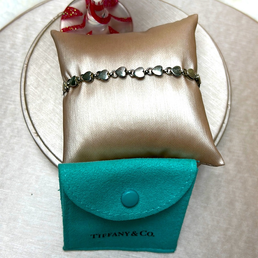 Tiffany & Co. .925 Sterling Silver Mini Heart Bracelet. #71 no logo